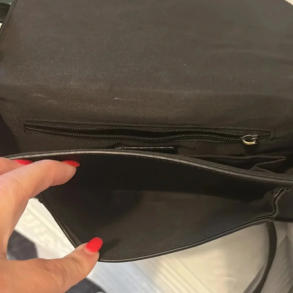 😍Cross body button closure bag - Picture 7 of 7